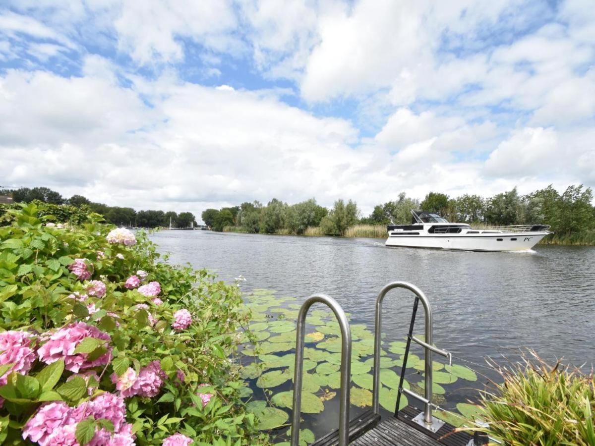 Riverside Holiday Home Near Amsterdam Nigtevecht Luaran gambar